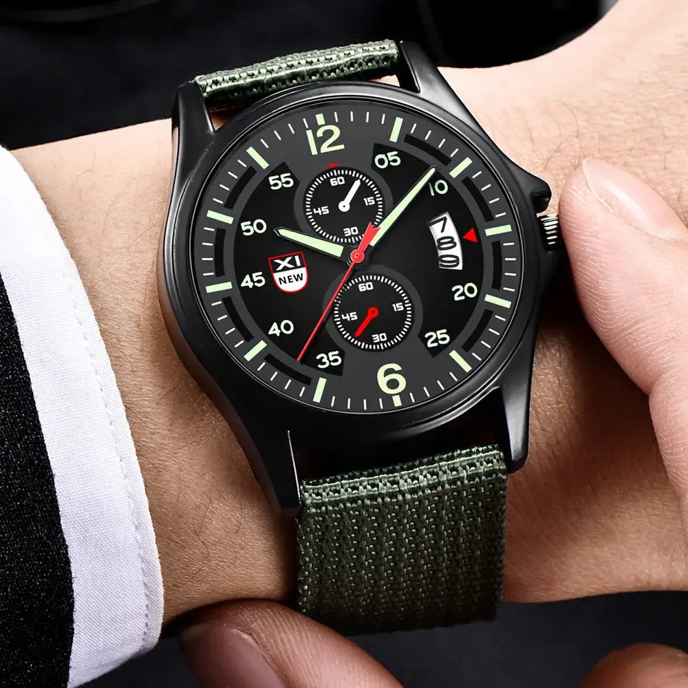 MONTRE MILITAIRE - MONTAGNE