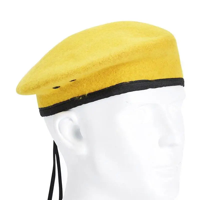 Béret jaune armée