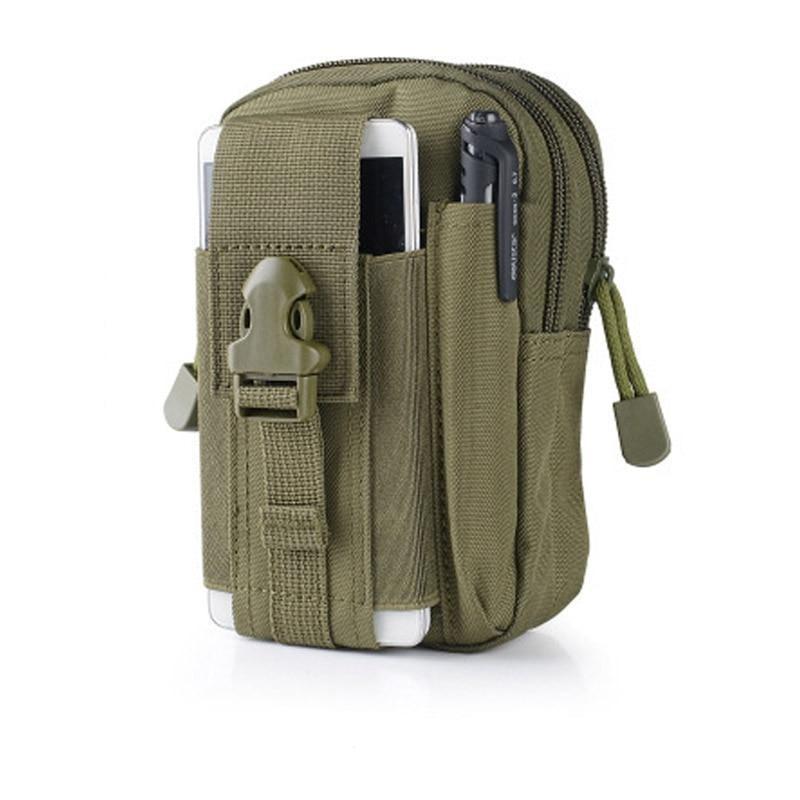 Bolso sobre verde militar