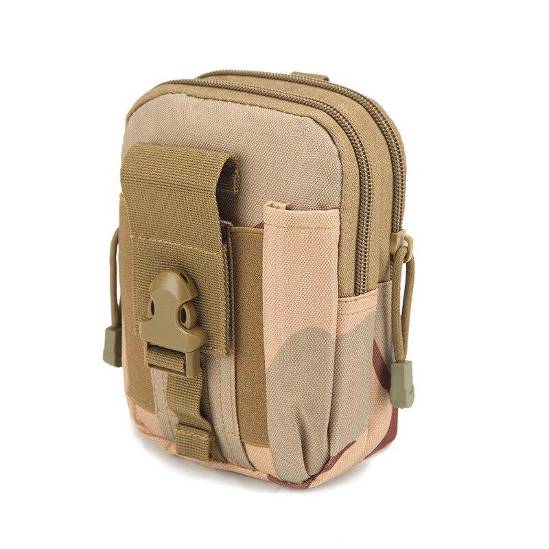 Bolso sobre verde militar
