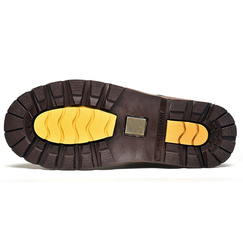 Botas negras hombre militar