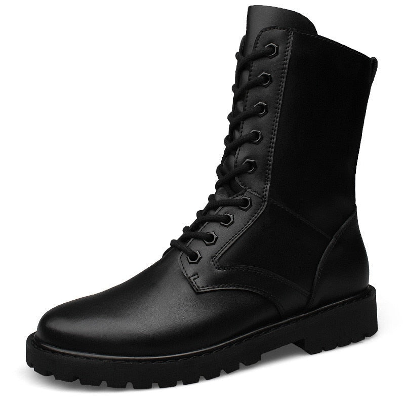 Botas negras mujer militar