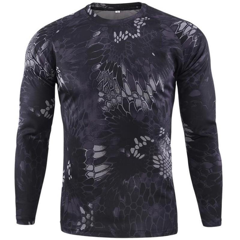 Camisetas negras militares