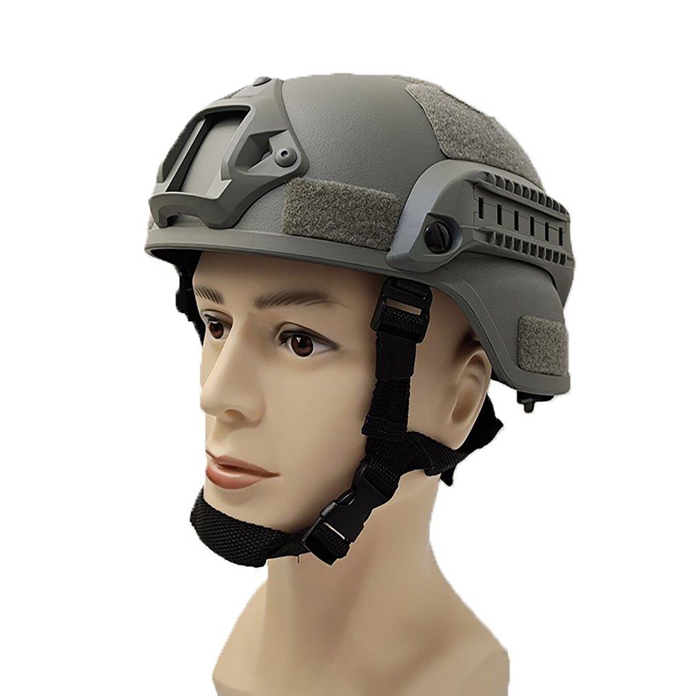 Casco de plastica militar