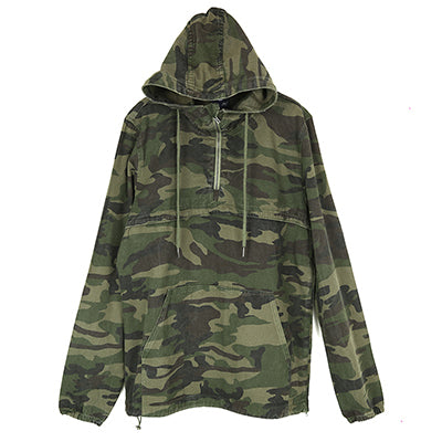 Chaqueta con camuflaje militar para mujer