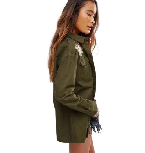 Chaqueta de mujer estilo militar