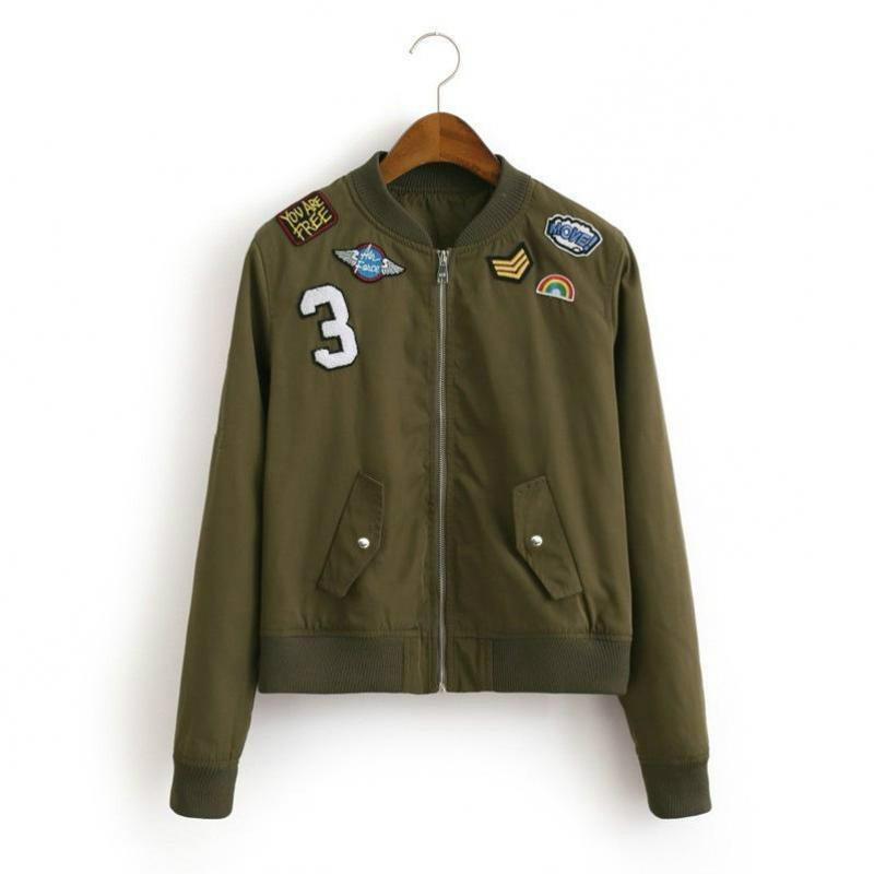 Chaqueta militar mujer con parches