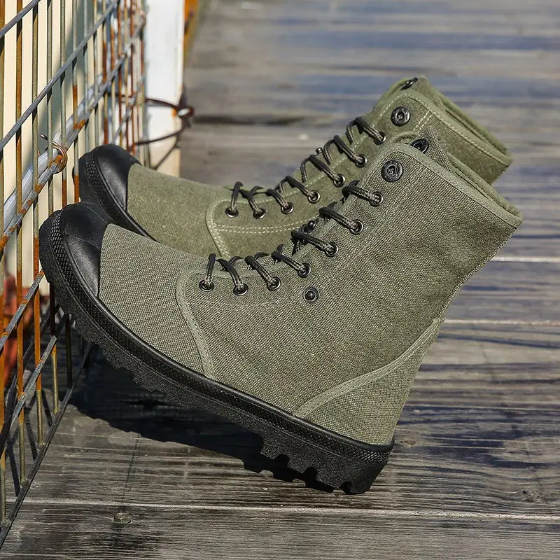 Chaussure militaire vintage
