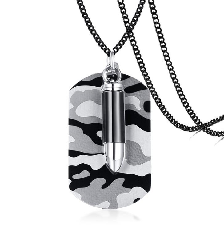 Collar militar de hombre