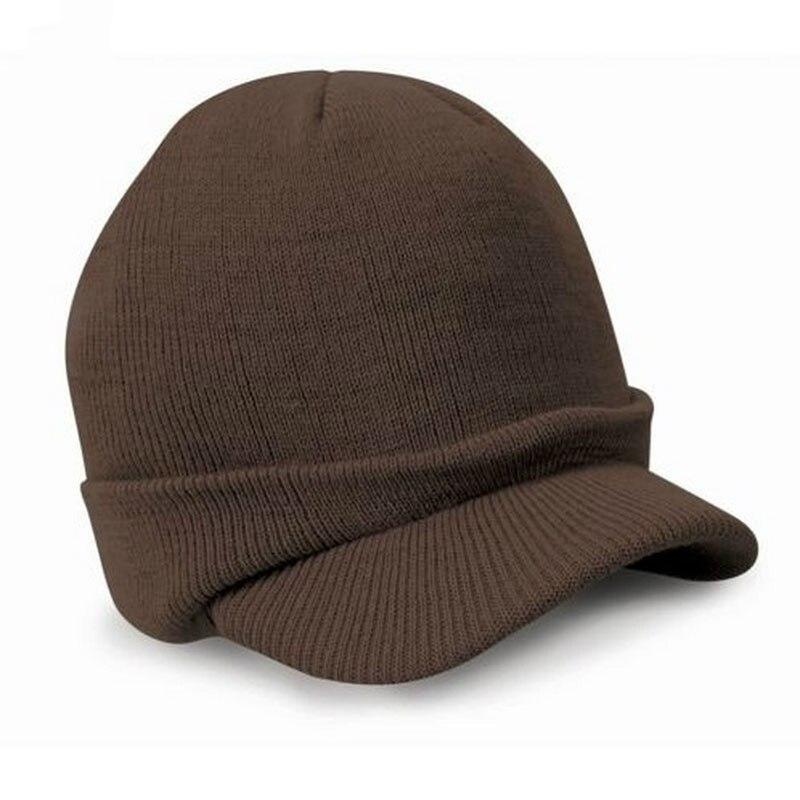 Gorro militar de visera