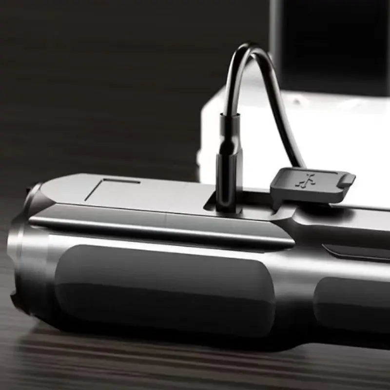 Lampe torche surpuissante