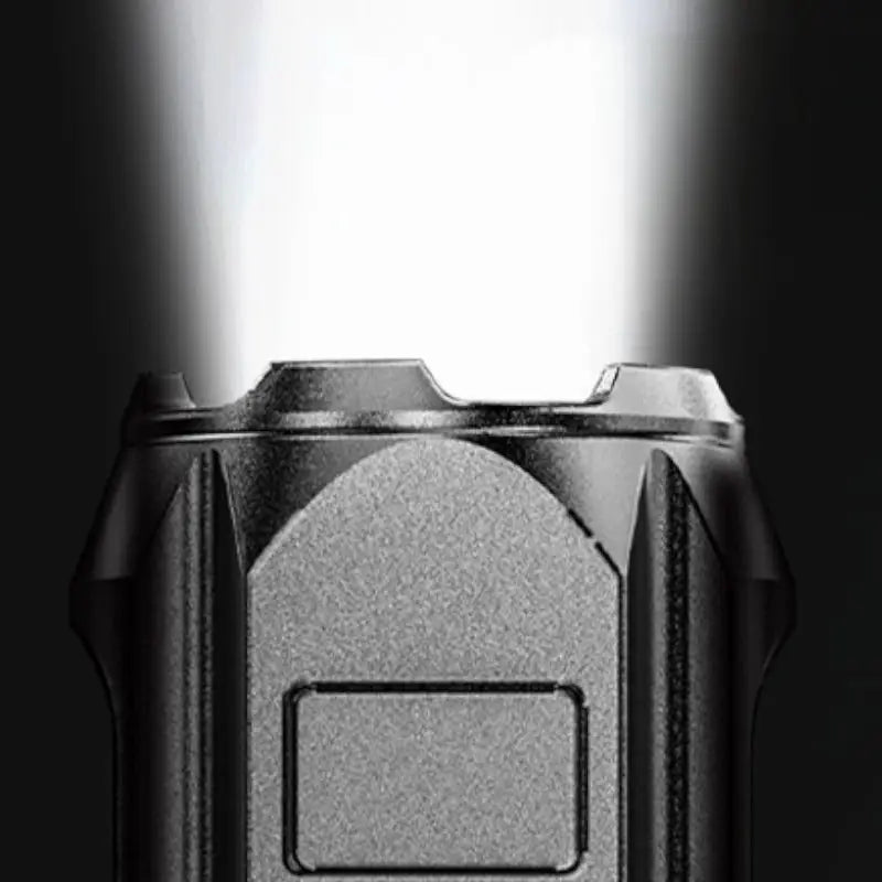 Lampe torche surpuissante