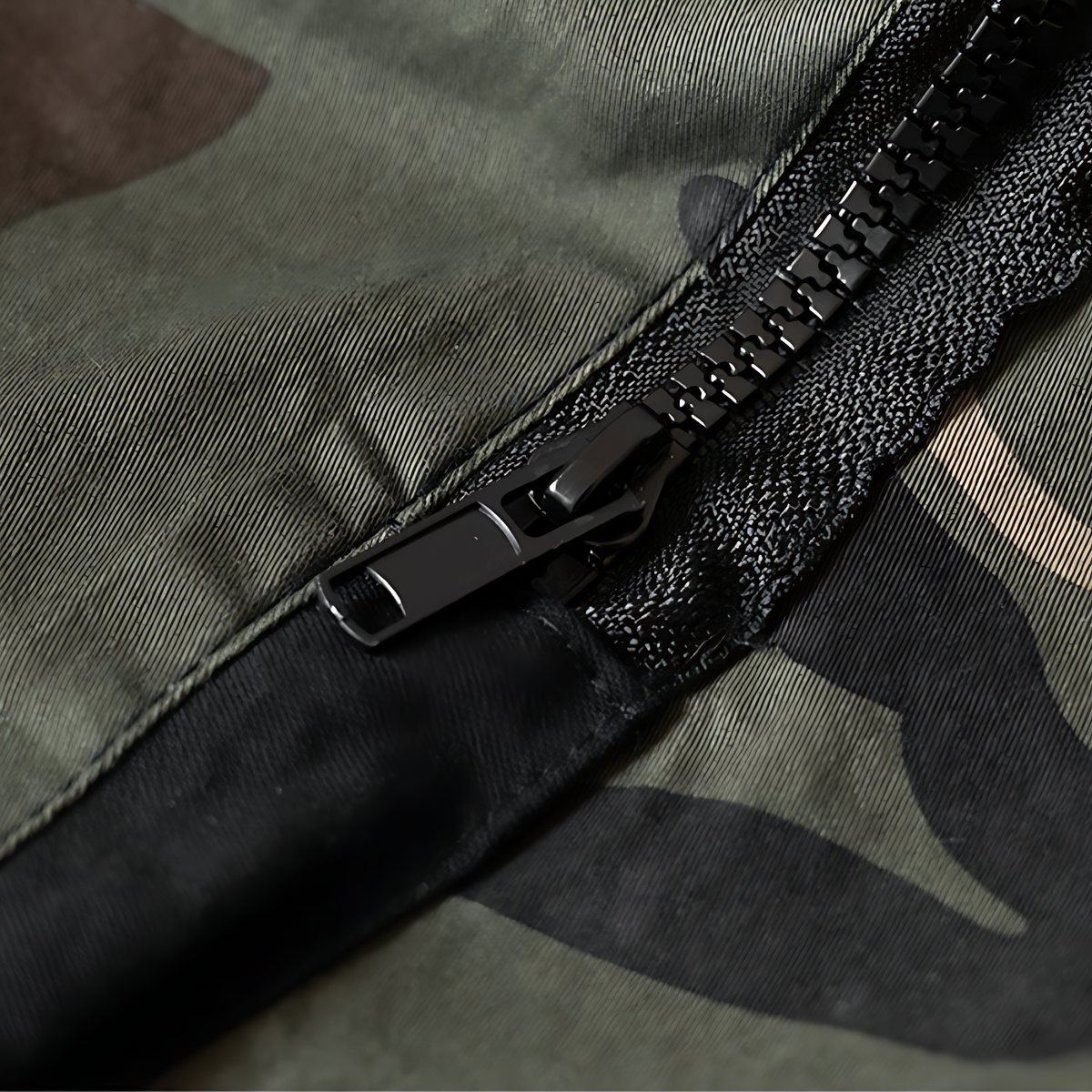Men’s quick dry camo cargo shorts