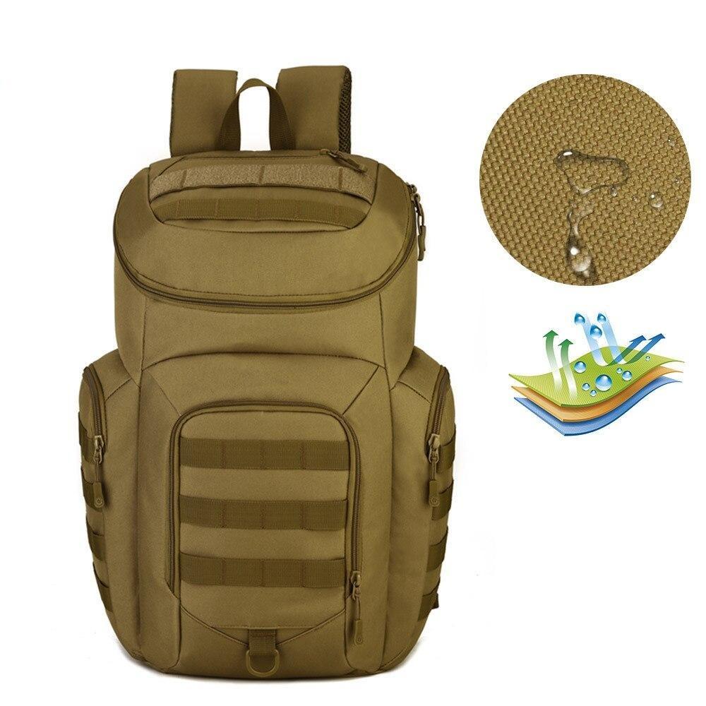 Mochilas verdes militares
