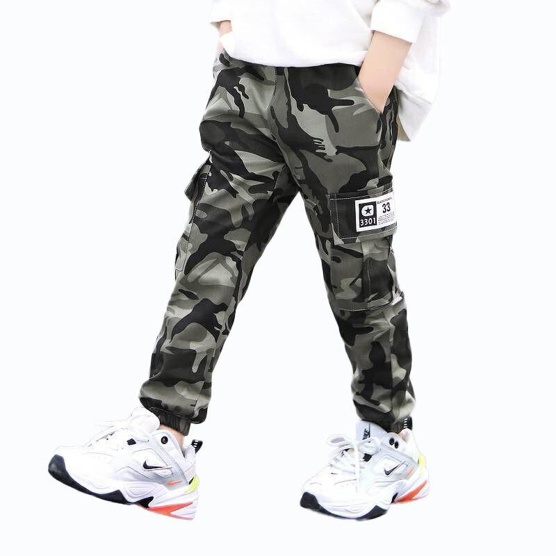 Pantalones cargo camuflaje hombre