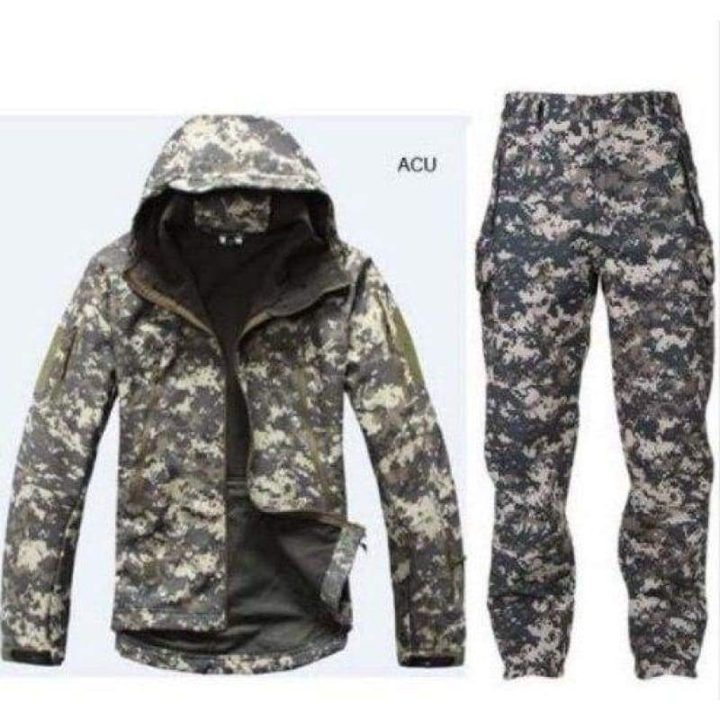 Uniforme militar de combate español