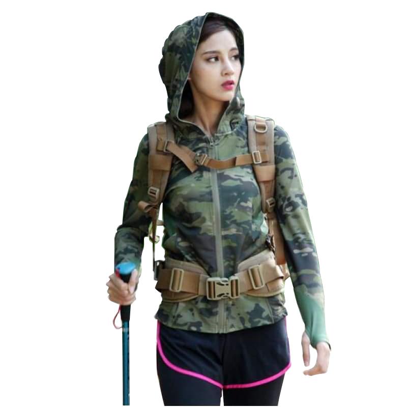 Uniforme militar de mujeres