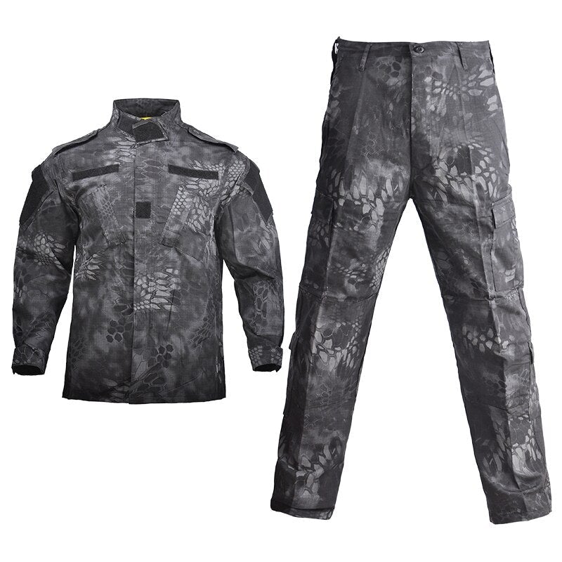 Uniforme negro militar