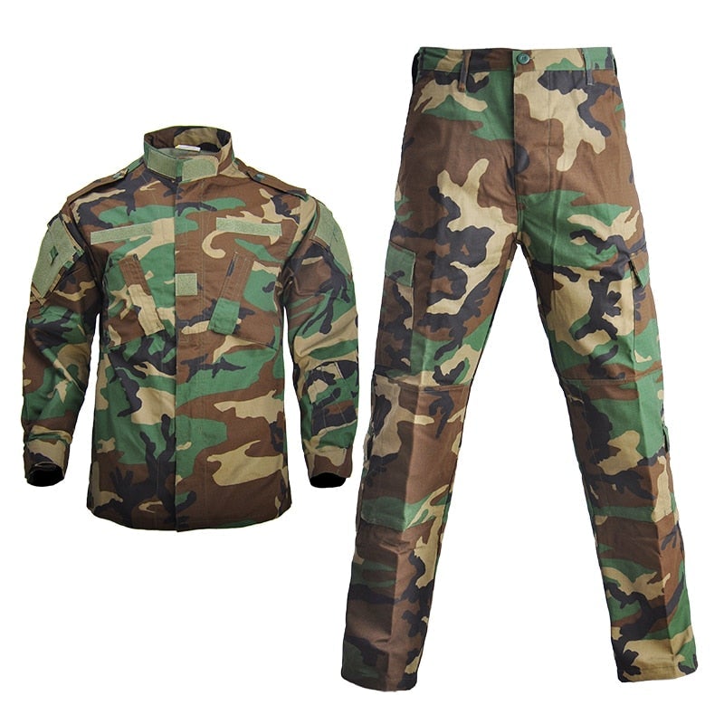 Uniforme negro militar